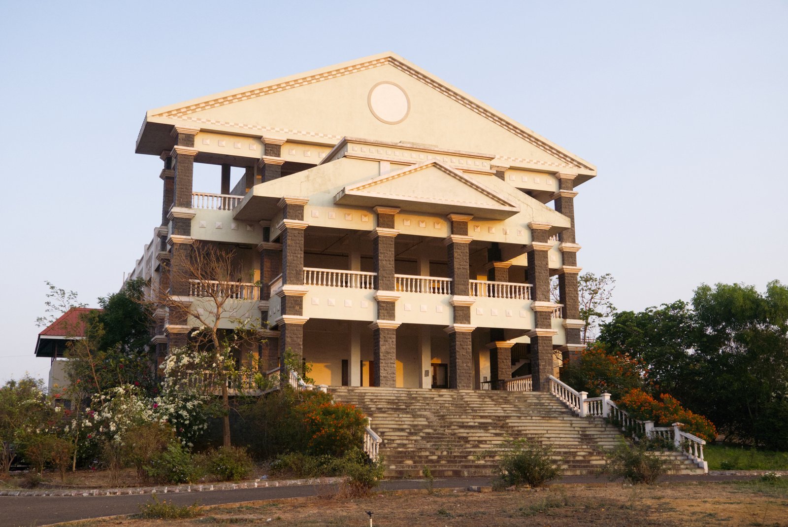 chitranagari-court-1